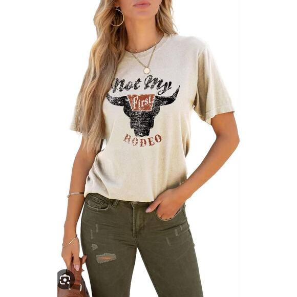 Emery Rose Not My First Rodeo Graphic Tee Shirt Beige Western Cow Skull Medium - Picture 1 of 9